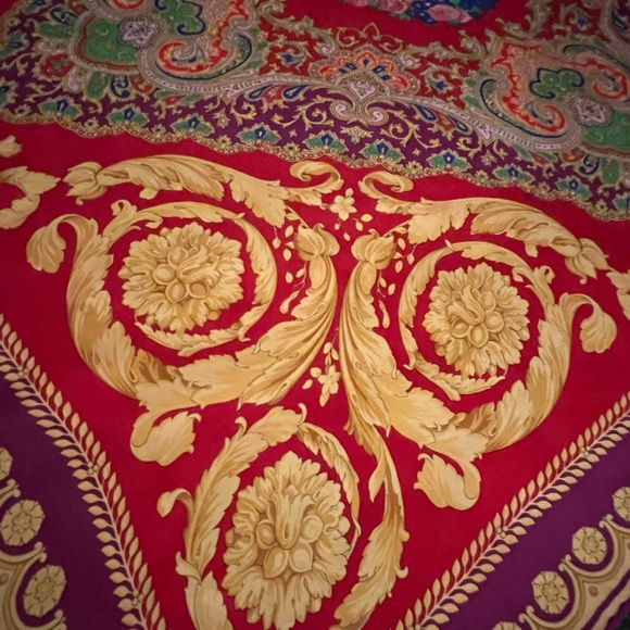 Versace 100% Silk Scarf. Hand Rolled. Multicolor. Made in Italy. 35”. - Picture 15 of 16